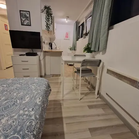 Appartement Batorego Varsovie